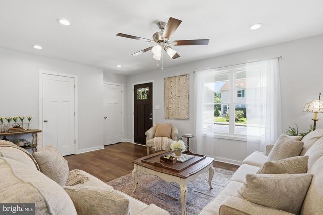 238 BLUE RIDGE AVE, Front Royal, VA 22630