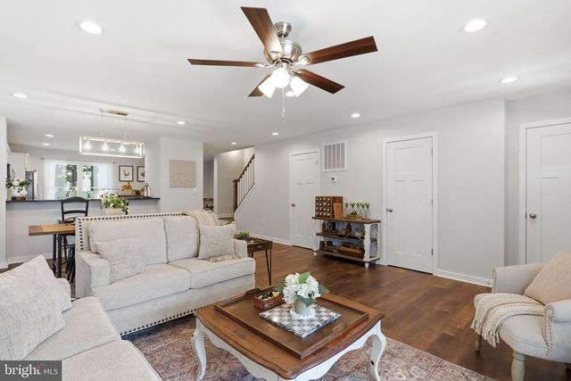 238 BLUE RIDGE AVE, Front Royal, VA 22630