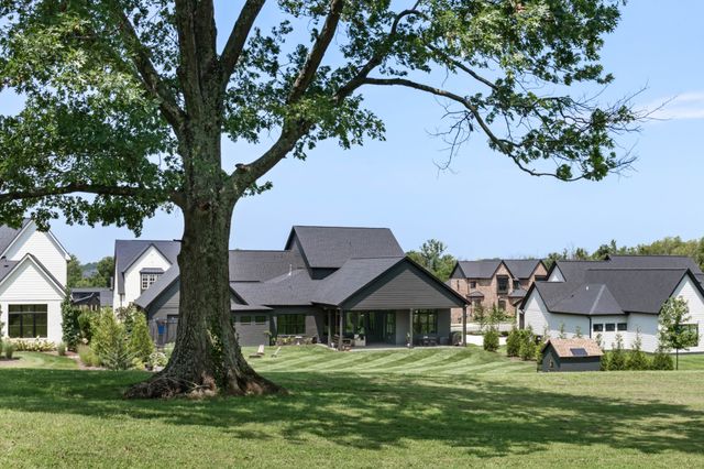 7124 Newfields Ct, College Grove, TN 37046