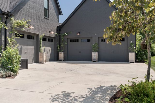 7124 Newfields Ct, College Grove, TN 37046