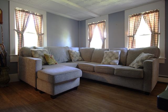 41 Worcester Street, Grafton, MA 01519