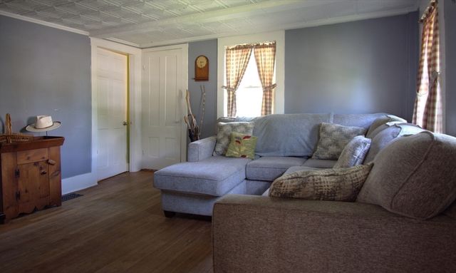 41 Worcester Street, Grafton, MA 01519