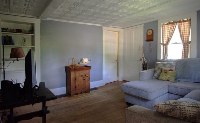 41 Worcester Street, Grafton, MA 01519
