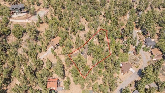 1275 Fawnskin Drive, Fawnskin, CA 92333
