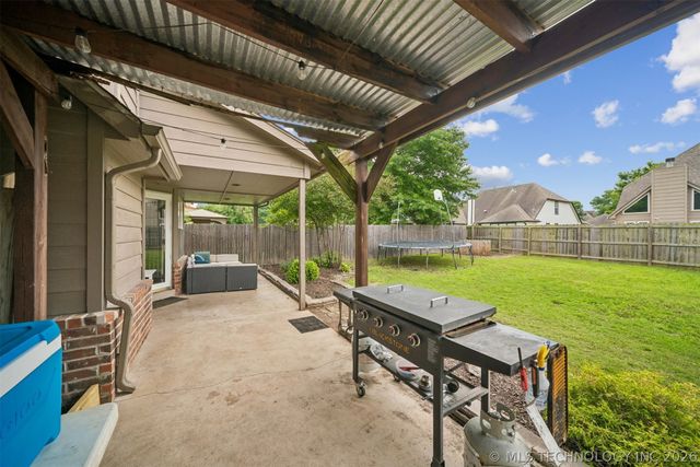 2909 W Oakland Street, Broken Arrow, OK 74012