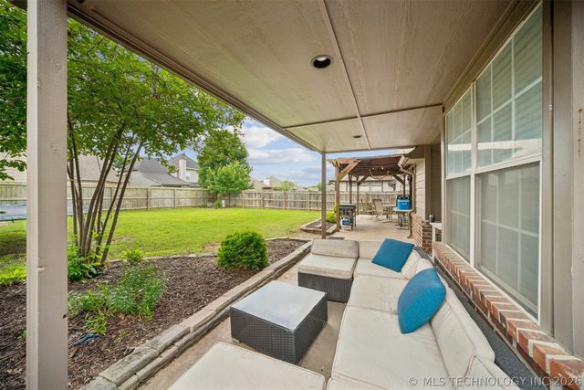 2909 W Oakland Street, Broken Arrow, OK 74012
