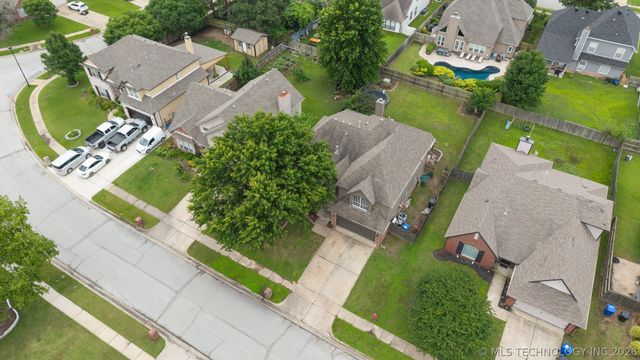 2909 W Oakland Street, Broken Arrow, OK 74012