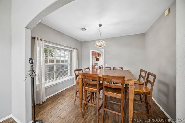 2909 W Oakland Street, Broken Arrow, OK 74012