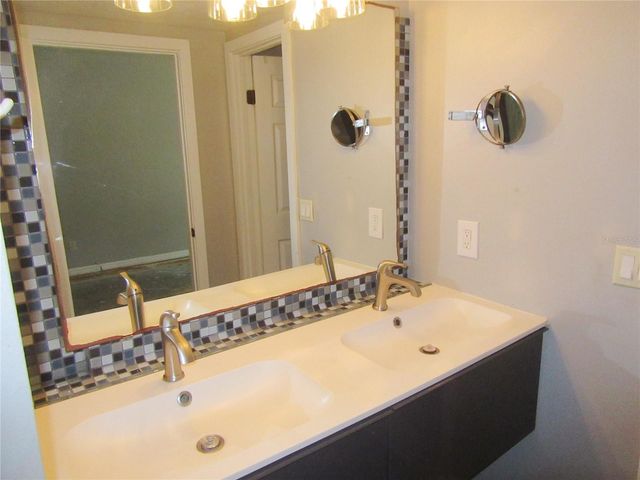 22646 WEEKS BOULEVARD, Land O Lakes, FL 34639