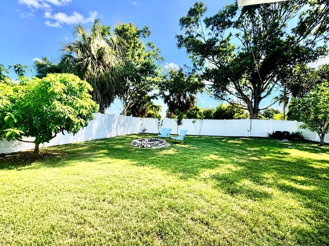 6299 34TH AVENUE N, St Petersburg, FL 33710