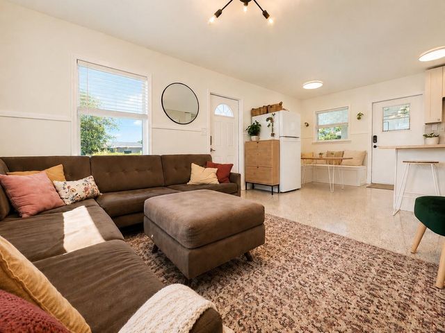 6299 34TH AVENUE N, St Petersburg, FL 33710