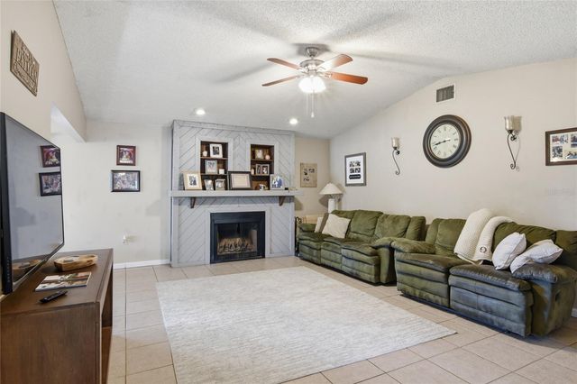 3028 WOOD SONG COURT, Mulberry, FL 33860