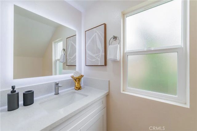 11237 Gladhill Road 2, Whittier, CA 90604