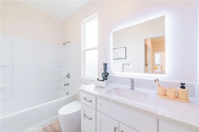 11237 Gladhill Road 2, Whittier, CA 90604