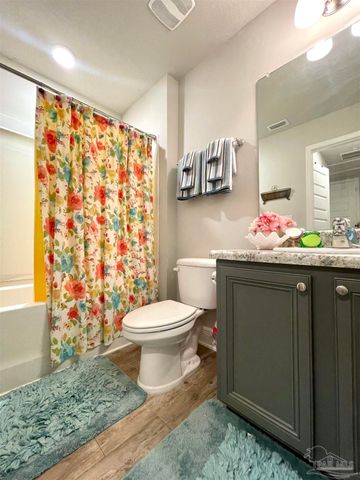 6005 Royal Port Ct, Pensacola, FL 32526