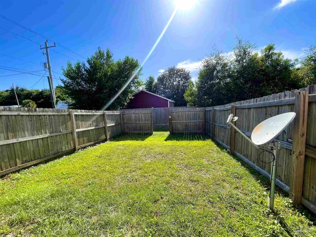 6005 Royal Port Ct, Pensacola, FL 32526