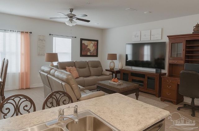 6005 Royal Port Ct, Pensacola, FL 32526