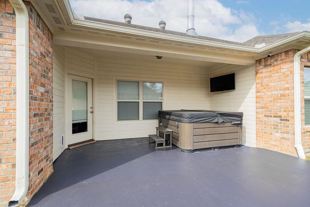 114 Brookway Lane, Longview, TX 75604