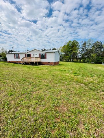134 Arabian Way, Anderson, SC 29626