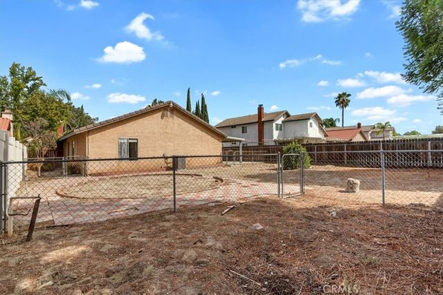 1537 Kelly Street, Redlands, CA 92374