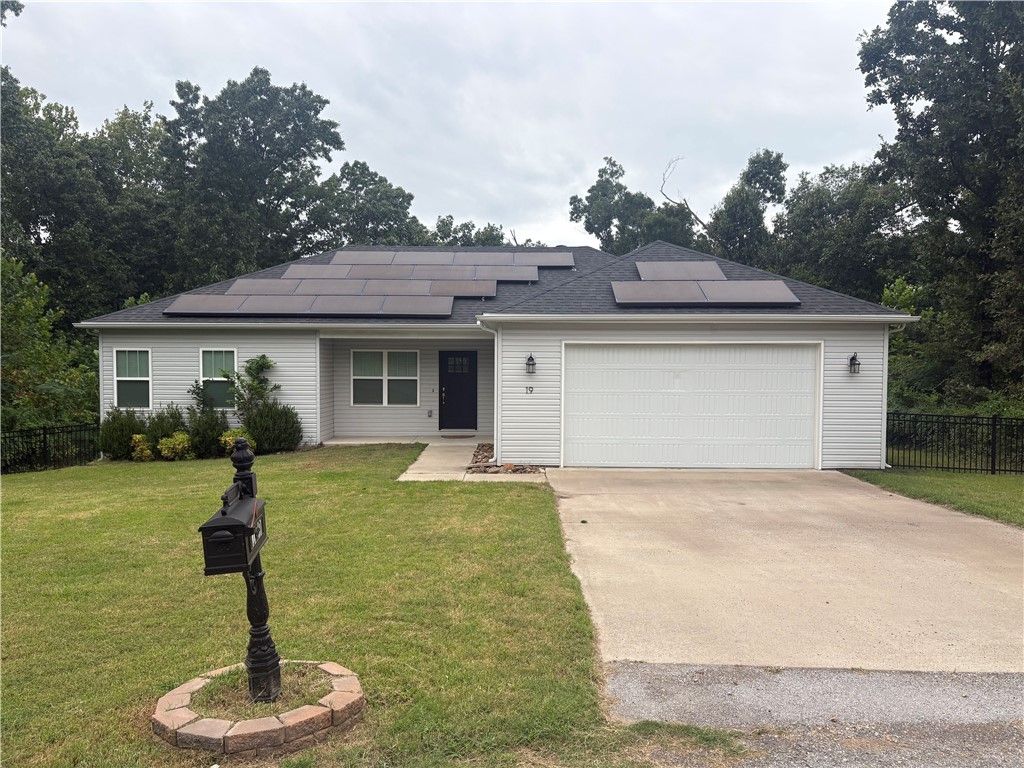 19 Boreland Lane, Bella Vista, AR 72715