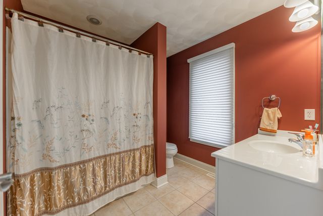 128 TITLEIST Trail, Poplar Grove, IL 61065