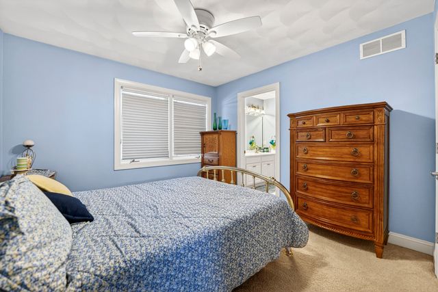 128 TITLEIST Trail, Poplar Grove, IL 61065