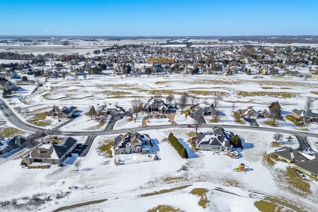 128 TITLEIST Trail, Poplar Grove, IL 61065