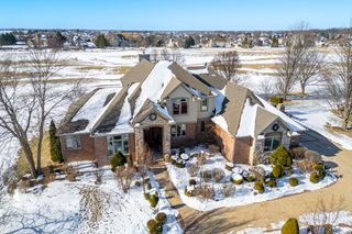 128 TITLEIST Trail, Poplar Grove, IL 61065