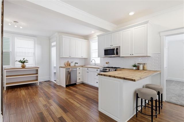 808 E 33rd Street, Kansas City, MO 64109