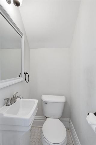 808 E 33rd Street, Kansas City, MO 64109