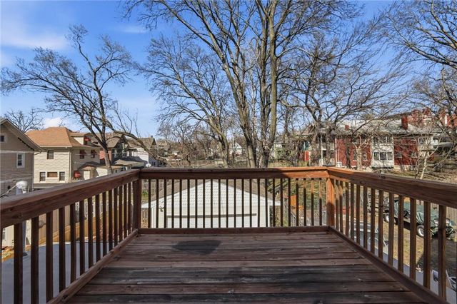 808 E 33rd Street, Kansas City, MO 64109