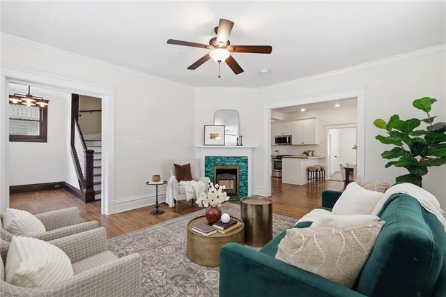 808 E 33rd Street, Kansas City, MO 64109