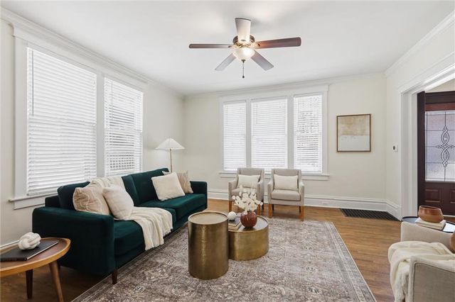 808 E 33rd Street, Kansas City, MO 64109