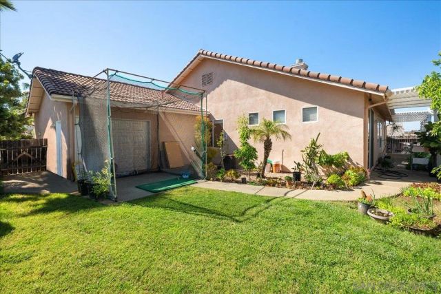 1992 Ridge Way Glen, Escondido, CA 92029