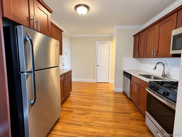 150-30 71 Avenue 5H, Kew Garden Hills, NY 11367