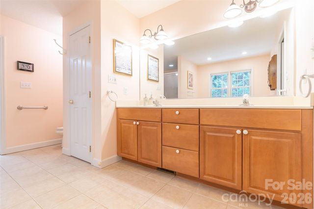 506 Brook Knoll Circle, Weaverville, NC 28787
