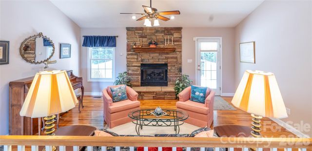 506 Brook Knoll Circle, Weaverville, NC 28787