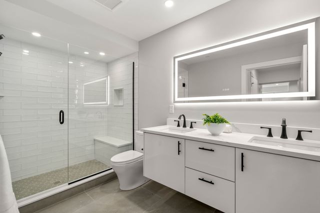 230 Friend Street 7, Boston, MA 02114