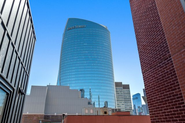 230 Friend Street 7, Boston, MA 02114