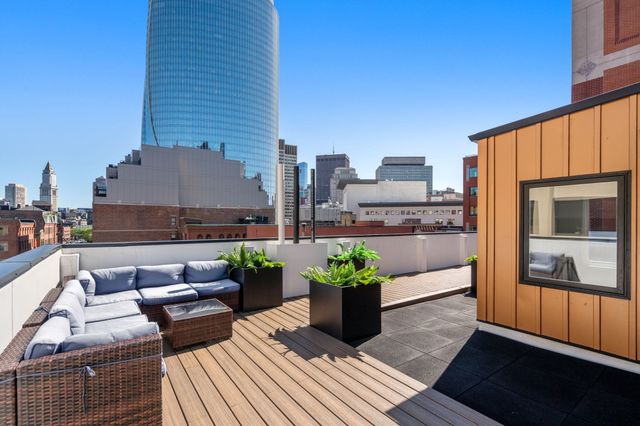 230 Friend Street 7, Boston, MA 02114