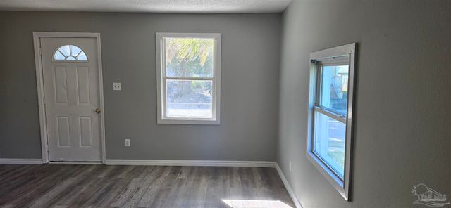 510 N G St, Pensacola, FL 32501