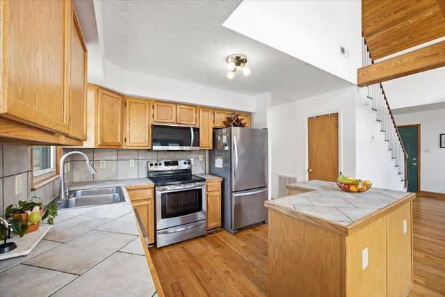 69 ALLENTOWN LN, Stuarts Draft, VA 24477