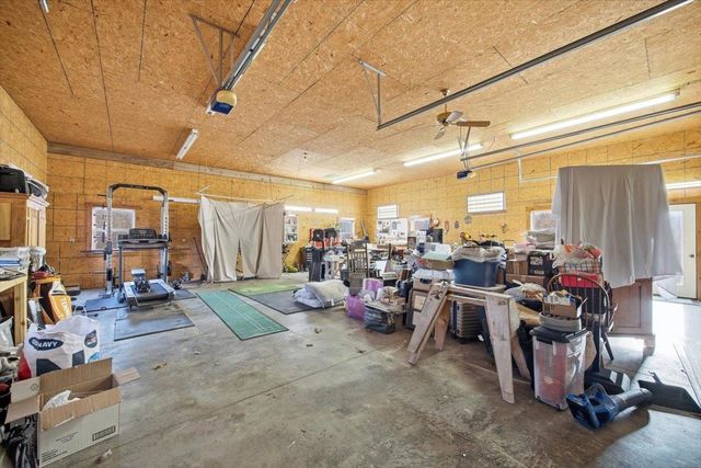 69 ALLENTOWN LN, Stuarts Draft, VA 24477