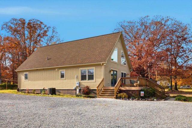 69 ALLENTOWN LN, Stuarts Draft, VA 24477