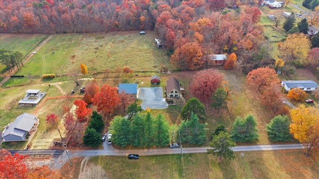 69 ALLENTOWN LN, Stuarts Draft, VA 24477