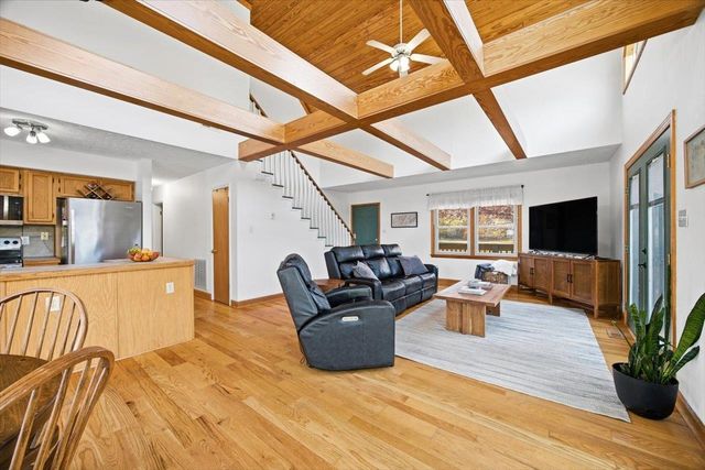 69 ALLENTOWN LN, Stuarts Draft, VA 24477