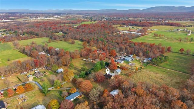 69 ALLENTOWN LN, Stuarts Draft, VA 24477