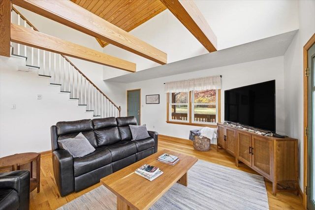 69 ALLENTOWN LN, Stuarts Draft, VA 24477