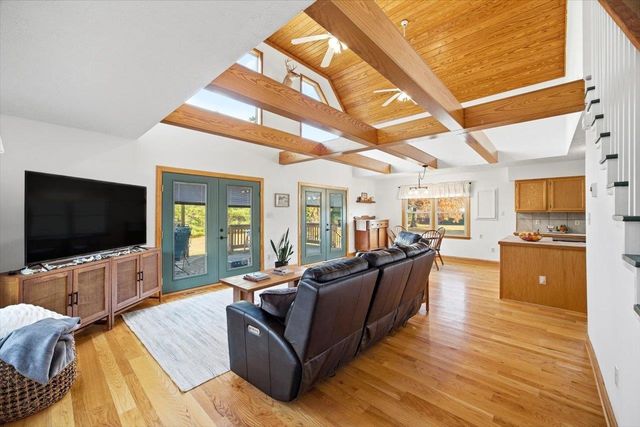 69 ALLENTOWN LN, Stuarts Draft, VA 24477